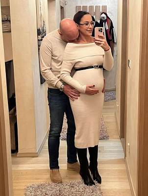 Šaulićeva lijepa supruga objavila romantičnu sliku: Marina pokazala stomak u podmakloj trudnoći