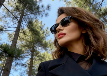 Mina Kostić se ne mijena decenijama, izgleda kao na početku karijere (Foto: Instagram)